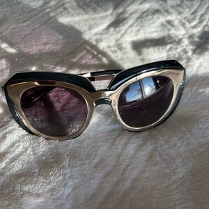 Dolce& Gabbana sunglasses